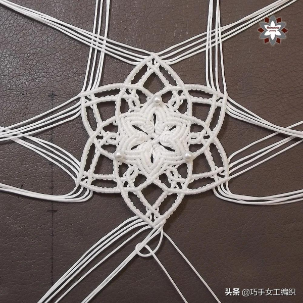 用繩子就能編出漂亮的雪花，超詳細的教程，一步一步教你編