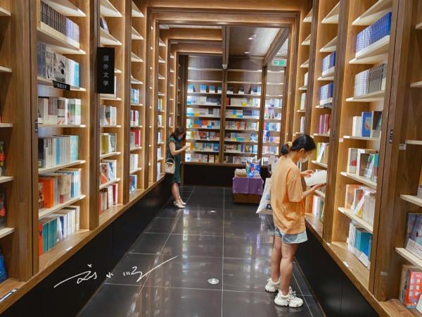 重慶鍾書閣:曾經的網紅書店,現在卻沒什麼人氣,是選址有問題? 重慶鍾書閣:曾經的網紅書店,現在卻沒什麼人氣,是選址有問題?