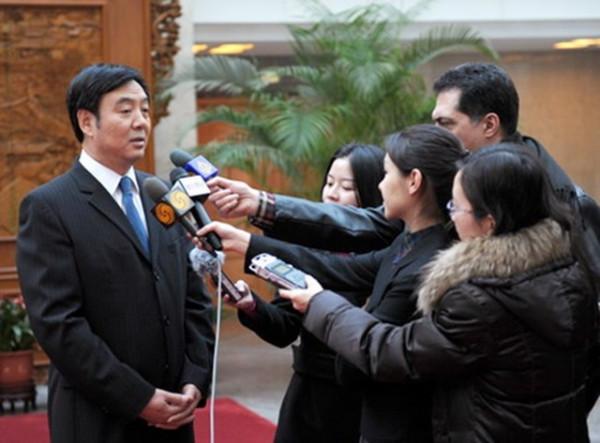 中國外交官涉險救人質內幕：半島臺上喊話，清真寺裡周旋