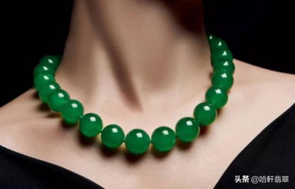 1.71億的翡翠珠鏈,是怎麼一顆顆“車”出來的? 1.71億的翡翠珠鏈,是怎麼一顆顆“車”出來的?