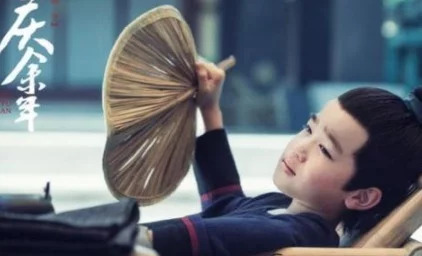 2歲出道“小羋月”，4歲扮演“小范閒”，長大後的小童星長成這樣