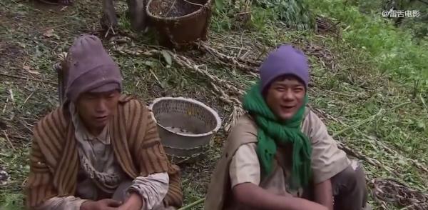 14歲少年爬100米懸崖採蜂蜜,給3個弟妹賺學費!紀錄片 14歲少年爬100米懸崖採蜂蜜,給3個弟妹賺學費!紀錄片