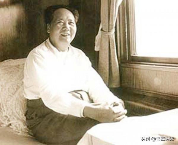 1955年一農民朝毛主席專列丟石頭，被抓後，是如何處置的？