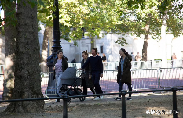 與曾祖母女王在一起!盤點一下英國女王伊麗莎白二世的12個曾孫 與曾祖母女王在一起!盤點一下英國女王伊麗莎白二世的12個曾孫