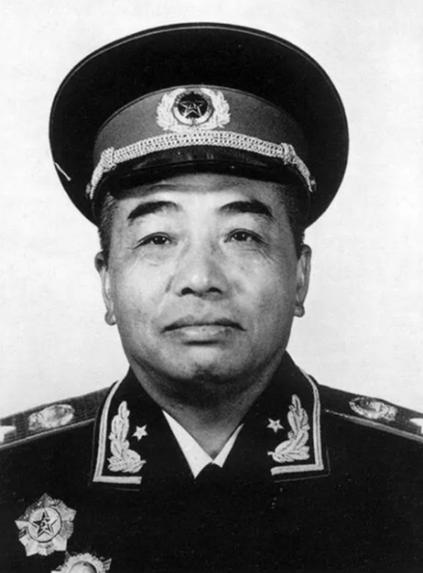 條件最苦的解放軍縱隊:1949年開國大典時,還穿著紅軍軍服作戰 條件最苦的解放軍縱隊:1949年開國大典時,還穿著紅軍軍服作戰