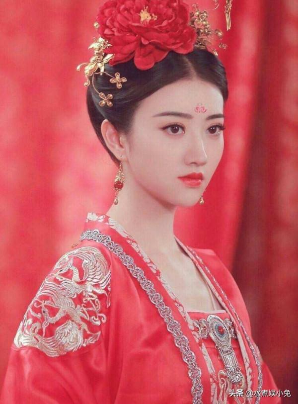 這8位非典型美人，憑什麼演起絕色大美人來既有底氣又有說服力？