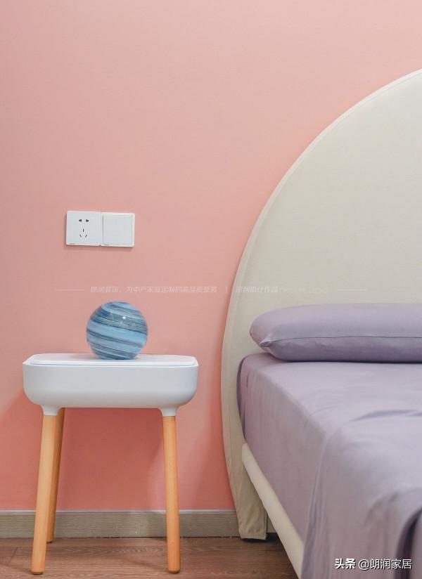 侘寂的素，拱門的古，這疊拼只住藝術家