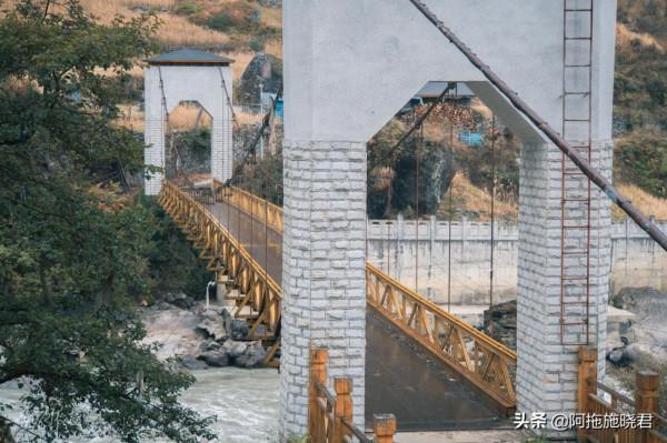 與尼泊爾僅一江之隔的陳塘溝,全程大霧,逃離來到曲登尼瑪冰川 與尼泊爾僅一江之隔的陳塘溝,全程大霧,逃離來到曲登尼瑪冰川