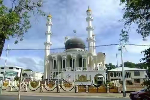 蘇利南：蘇利南是世界上第九大鋁礬土生產國