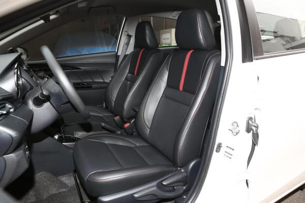 價格不貴好養活，豐田全球品質，三廂自動擋，實拍YARiS L致享