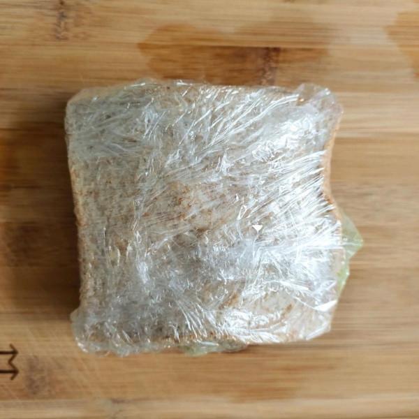 全麥雞蛋牛排三明治:健康低卡,美味有營養,快手減肥早餐 全麥雞蛋牛排三明治:健康低卡,美味有營養,快手減肥早餐