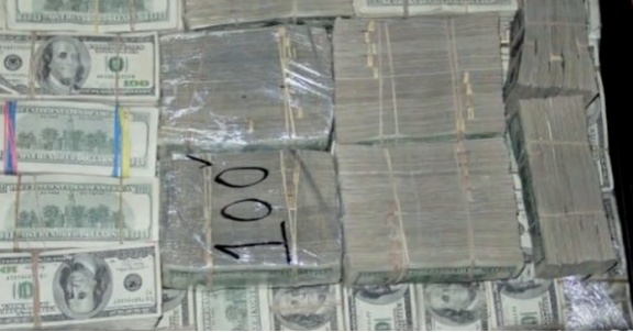 美國混血士兵追求44歲離異媽媽,還要帶35億美元結婚? 美國混血士兵追求44歲離異媽媽,還要帶35億美元結婚?