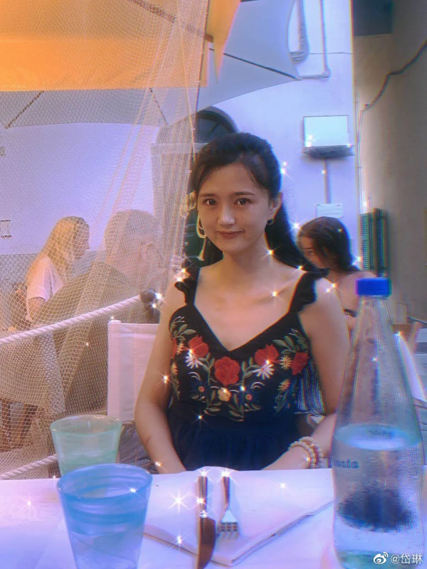 39歲、未婚未育、放棄工作去留學，她的評論區留下1000條髒話