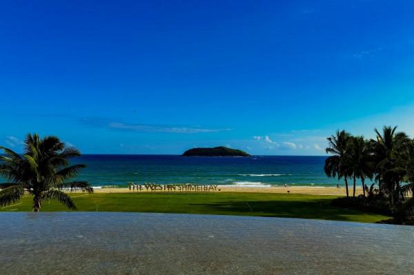 海南:石梅灣的酒店臨近大海美如畫 海南:石梅灣的酒店臨近大海美如畫