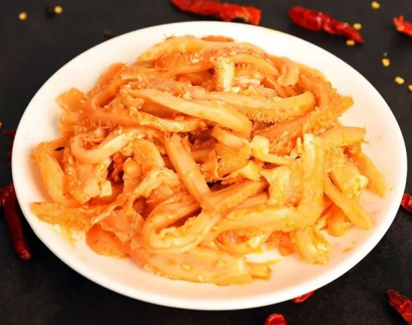 香辣牛肚,麻辣Q彈,連筋帶肉,都是濃濃的香辣味,越嚼越帶勁 香辣牛肚,麻辣Q彈,連筋帶肉,都是濃濃的香辣味,越嚼越帶勁