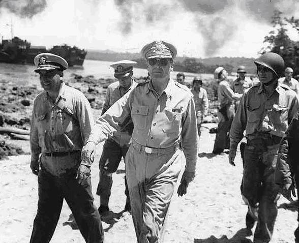 志願軍攻入漢城，發現李奇微的睡衣，彭德懷：不好！立刻停止追擊