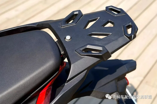 濤哥‘暴力’試駕：隆鑫VOGE無極500DS摩托駕馭感受