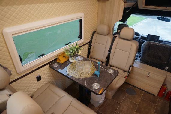 軍工品質全鋁車身夠結實,800W太陽能夠實用,網紅2號房車 軍工品質全鋁車身夠結實,800W太陽能夠實用,網紅2號房車