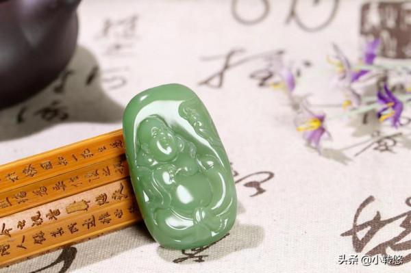 龍是九五之尊，四靈之首，更是天子的代表，象徵著權勢、尊貴