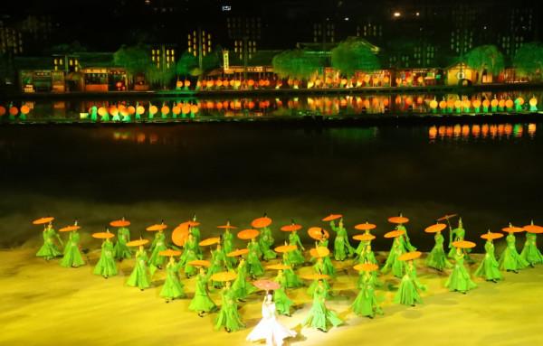 7天接待遊客近30萬人次!河南開封清明上河園“十一奇妙遊·演藝狂歡節”完美收官 7天接待遊客近30萬人次!河南開封清明上河園“十一奇妙遊·演藝狂歡節”完美收官