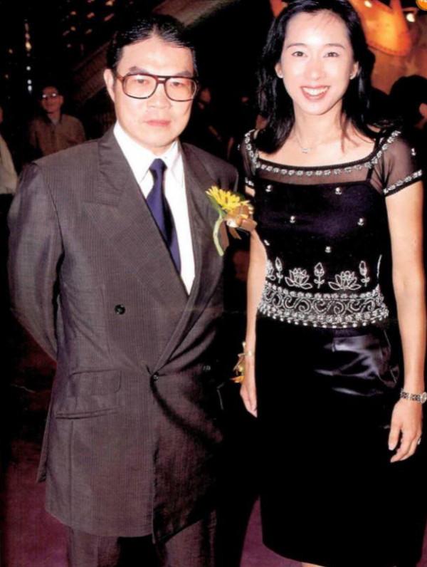 朱玲玲兩嫁豪門,天生富貴,姐姐朱瑛瑛定居國外,生活平淡 朱玲玲兩嫁豪門,天生富貴,姐姐朱瑛瑛定居國外,生活平淡