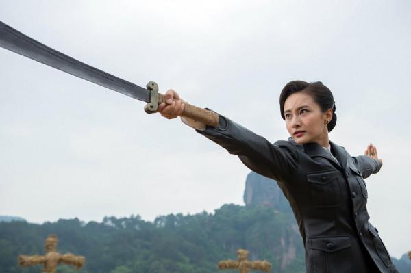 萬潼演繹《女匪首傳奇》明晚登陸東方影影片道