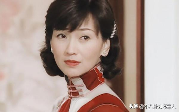 10位自然衰老的中老年女星，面板鬆弛滿面皺紋，但比整容臉舒服