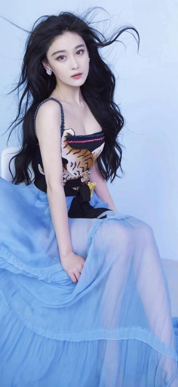 張馨予 桌布 張馨予 桌布