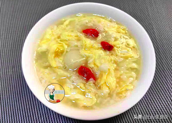 明日小寒，記得吃“二白一紅”煮的湯，增強體質，能量滿滿不受寒