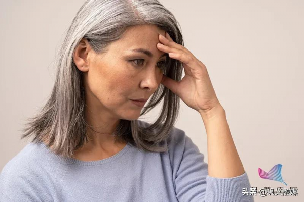 為什麼壓力大時會長白頭髮？