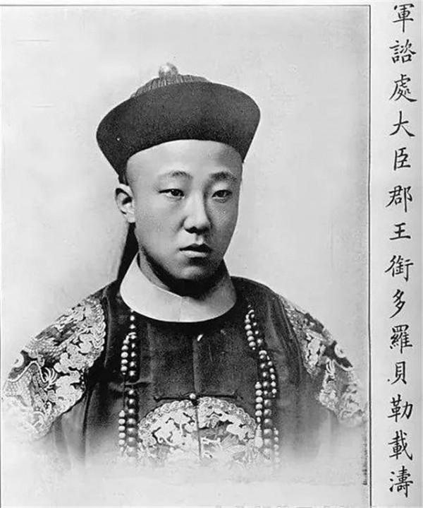 毛主席破例特赦末代皇帝,單獨跟他談了5小時,溥儀幾次失聲痛哭 毛主席破例特赦末代皇帝,單獨跟他談了5小時,溥儀幾次失聲痛哭