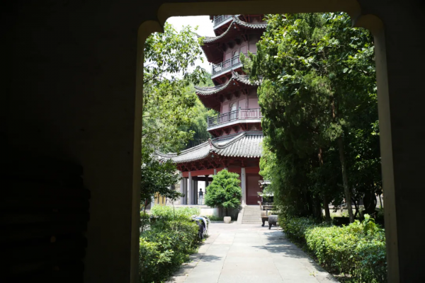 別再說什麼小京都了，寧波這些寺廟來打臉了