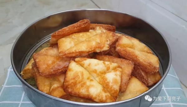 麵粉不要炸油條了,學會一種新吃法,吃著焦脆香甜,比糕點餅乾香 麵粉不要炸油條了,學會一種新吃法,吃著焦脆香甜,比糕點餅乾香