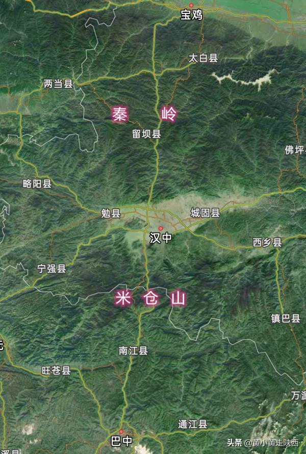 第一次進入米倉山區,為逛一個湖而獨闢蹊徑,下車第一眼就呆住了 第一次進入米倉山區,為逛一個湖而獨闢蹊徑,下車第一眼就呆住了