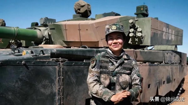 再見戰友!“最美坦克女兵”與99A重逢 再見戰友!“最美坦克女兵”與99A重逢