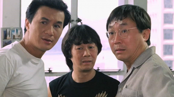 許冠文許冠傑開派對，兒孫滿堂太幸福，許冠英卻終生未婚無兒女