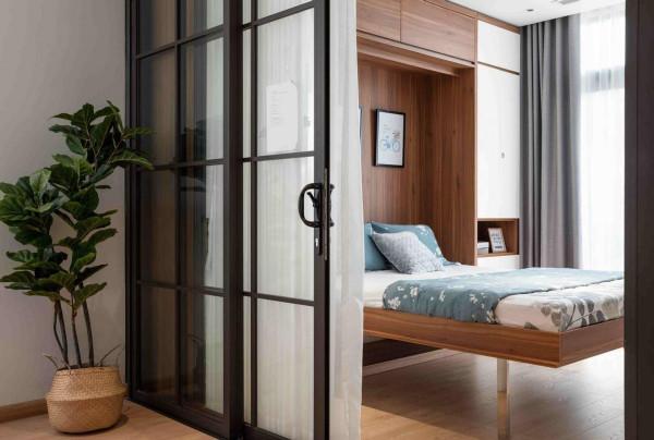 面對大橫廳,思前想後還是決定不保留,中間封道玻璃門拆成2間房 面對大橫廳,思前想後還是決定不保留,中間封道玻璃門拆成2間房