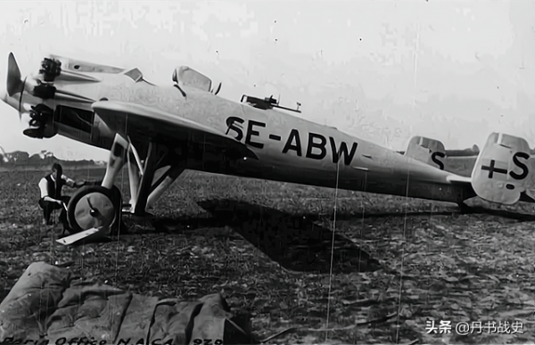 德國K-47雙座戰鬥機，我國曾購買用來抵抗侵略