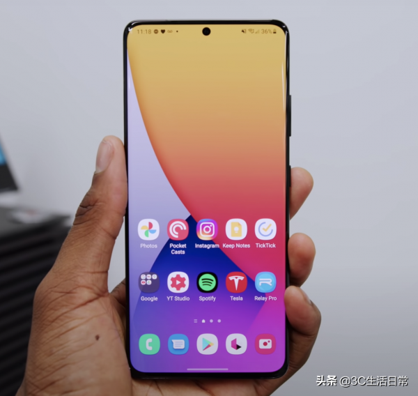 千萬訂閱外媒博主評選｜2021年度9大手機之最