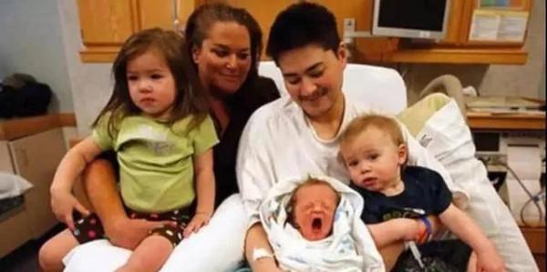 世界上第一個懷孕生子的男人,孩子該叫爸爸還是媽媽? 世界上第一個懷孕生子的男人,孩子該叫爸爸還是媽媽?