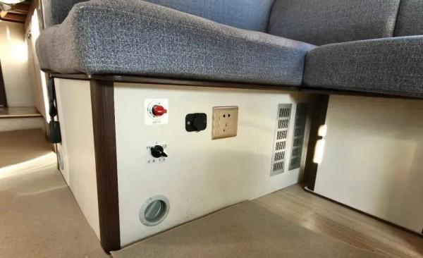 硬朗外觀搭配通透空間，L型沙發＋5臥，獨具一格，塞拉維Z63房車