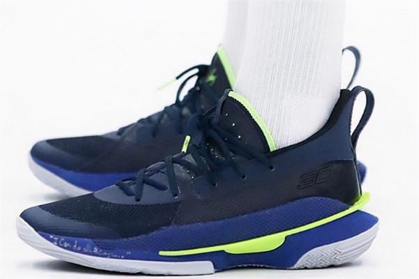 庫裡9代曝光！外形好似休閒鞋，中底科技沒變化，UA不想玩啦？