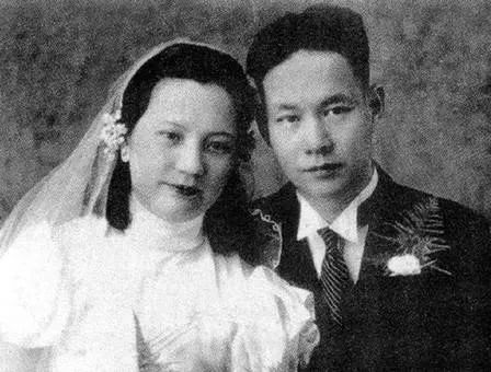 豪門千金與戲子私奔,典當首飾為婆婆還債被嘲,多年後子女成富豪 豪門千金與戲子私奔,典當首飾為婆婆還債被嘲,多年後子女成富豪