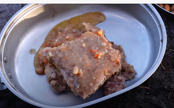 立陶宛士兵偷美軍軍糧：我以為是不要的，韓國部隊鍋：這個我熟