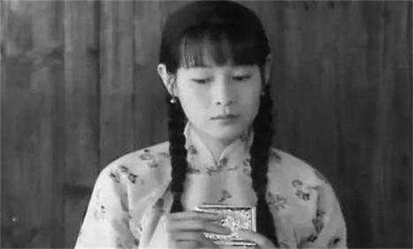 嫁給蔣介石老師，破壞徐志摩的婚姻，大才女袁昌英，一生只追求美