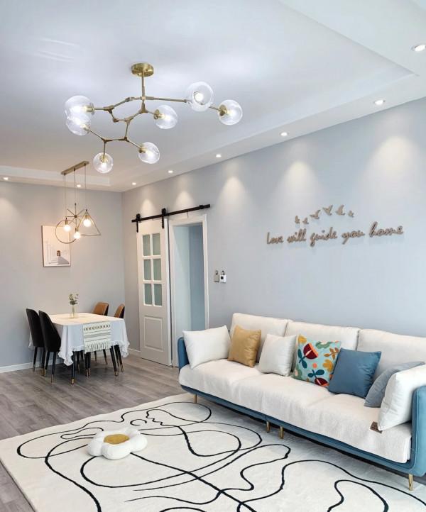 她家8萬的硬裝火了，被鄰居誇讚美得像樣板間，看完真想搬進去住