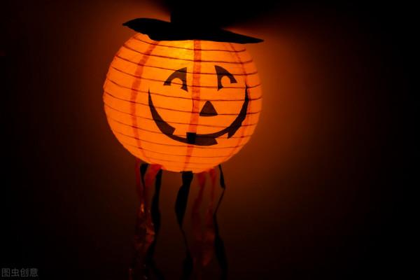 詭扯女星長臉想整容卻被醫院勸退 若演女鬼才吸粉呢 的確要容貌自信 詭扯女星長臉想整容卻被醫院勸退 若演女鬼才吸粉呢 的確要容貌自信