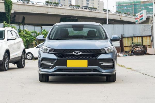 配1&period;5L發動機&plus;CVT變速箱，百公里油耗6&period;9L，艾瑞澤GX怎麼樣？