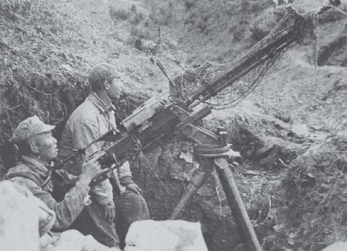 美軍飛機來襲,志願軍副營長大喊:走,逗老美去 美軍飛機來襲,志願軍副營長大喊:走,逗老美去