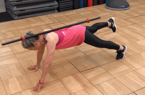 90歲日本老奶奶成年紀最大健身教練，這身體素質簡直令年輕人汗顏